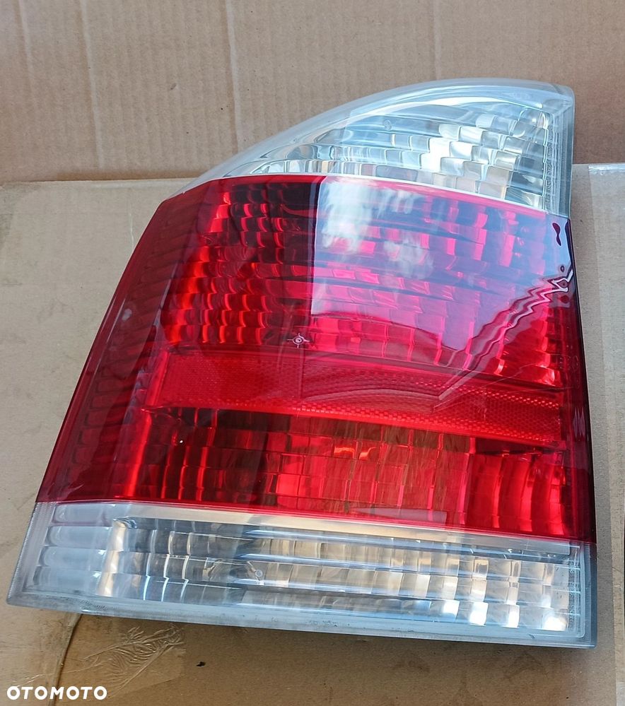 .Vectra C lampa tylna tył LEWA EU LIFT Opel