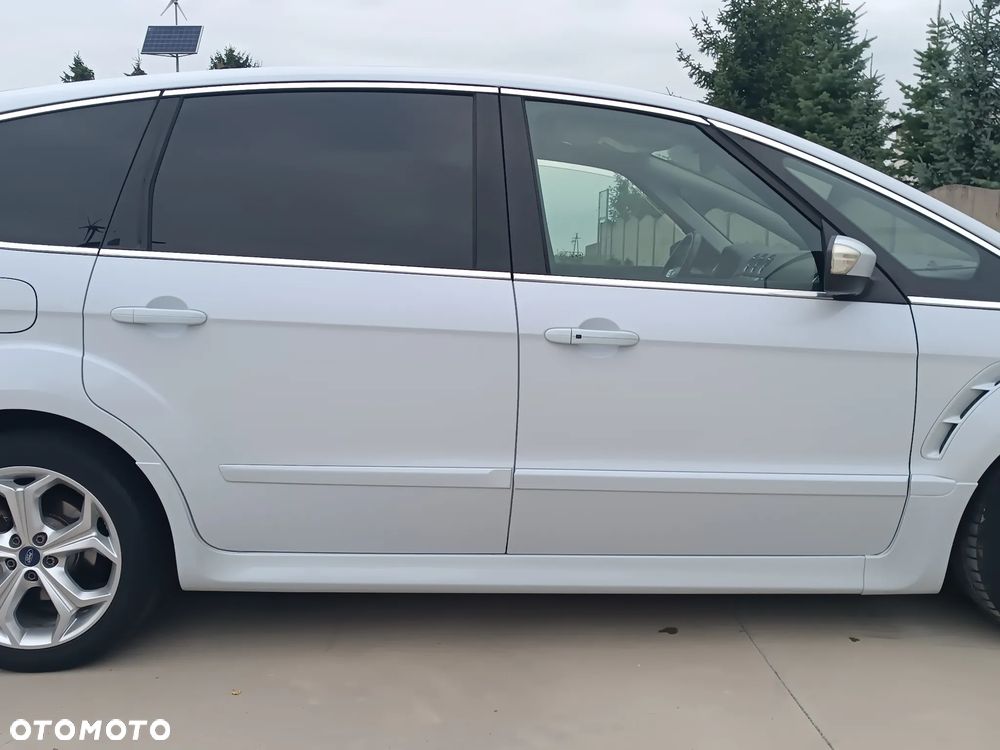 Ford S-Max - 24