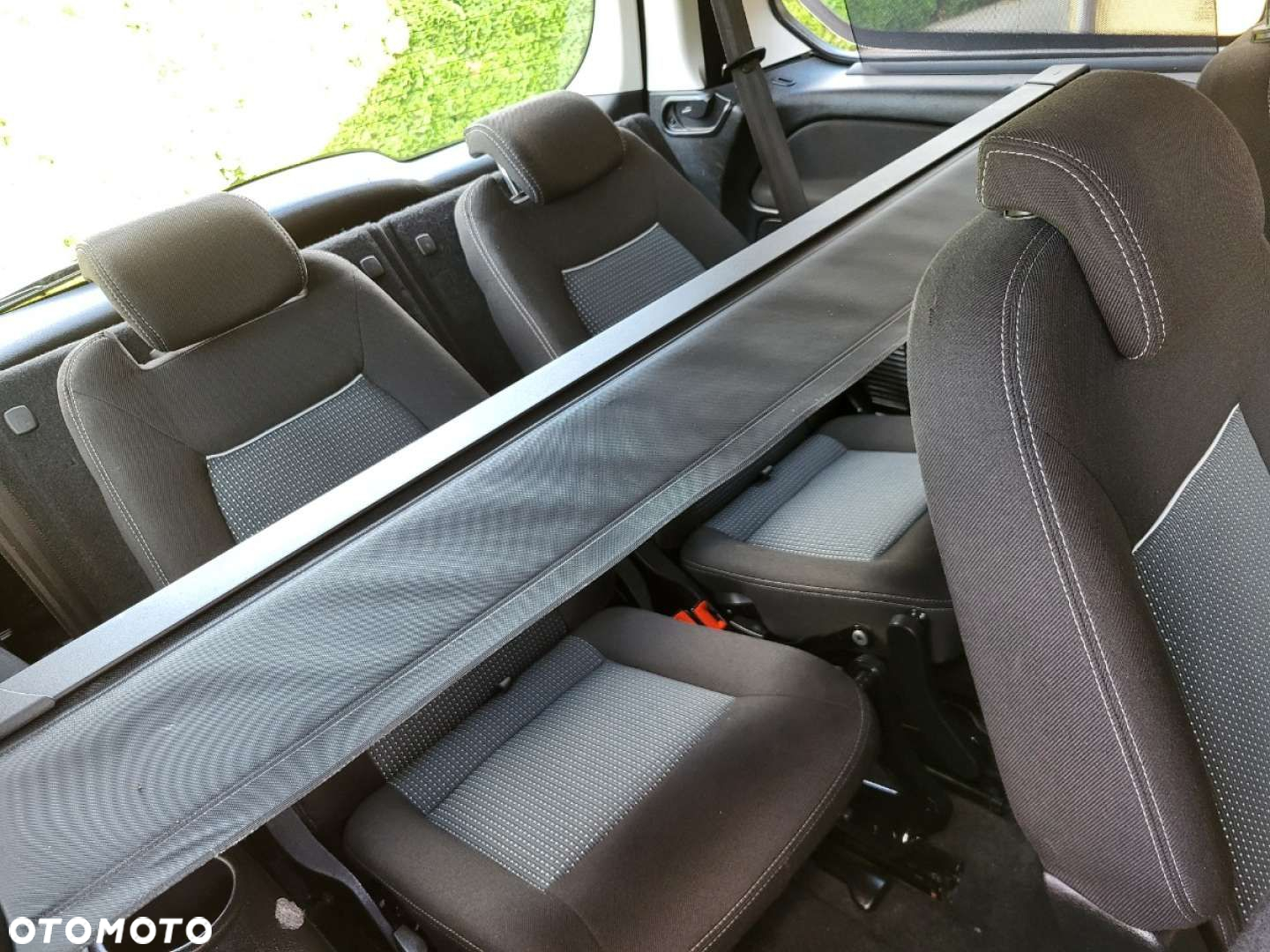Ford Galaxy - 9