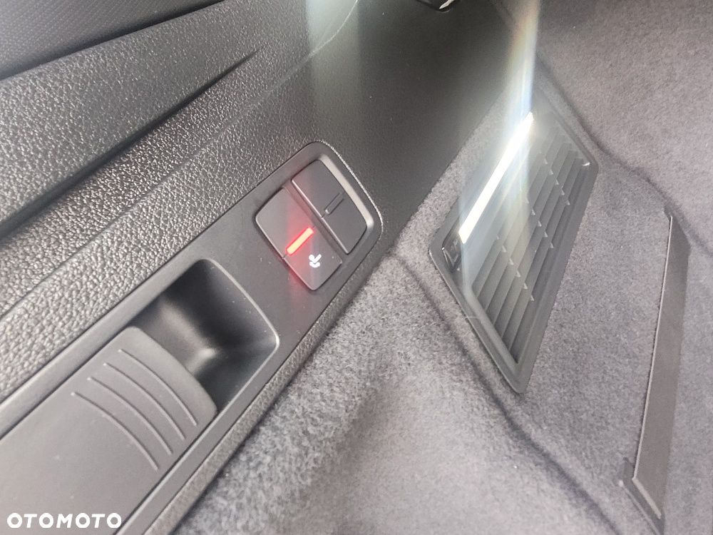 Audi Q5 40 TDI quattro S tronic S line - 38