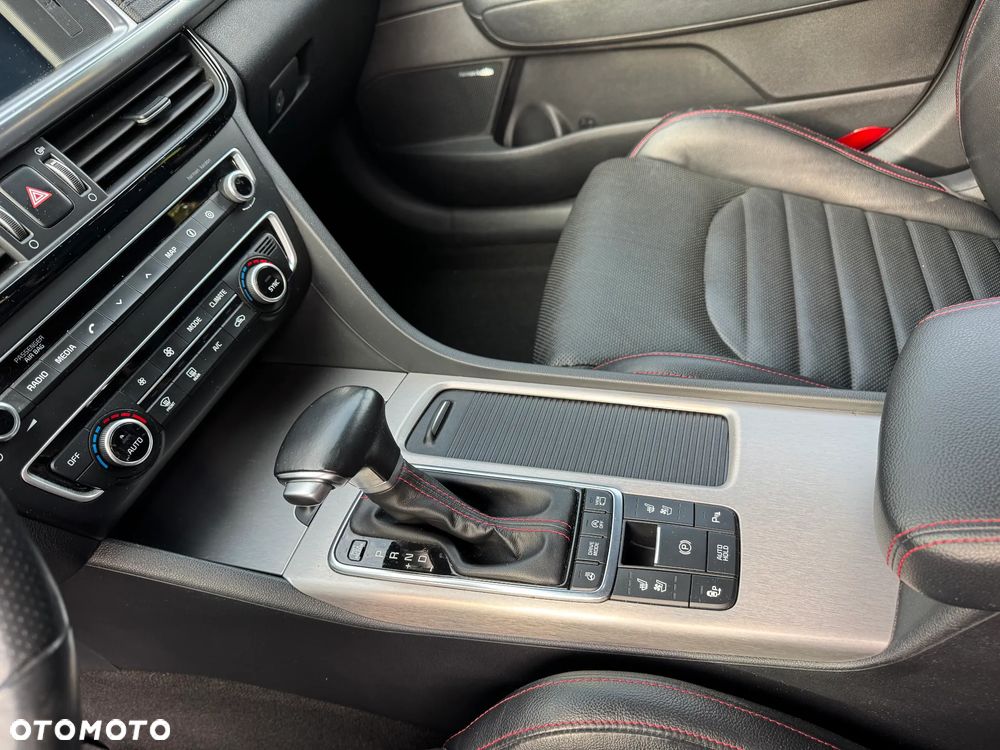 Kia Optima 1.7 CRDI GT Line DCT - 10