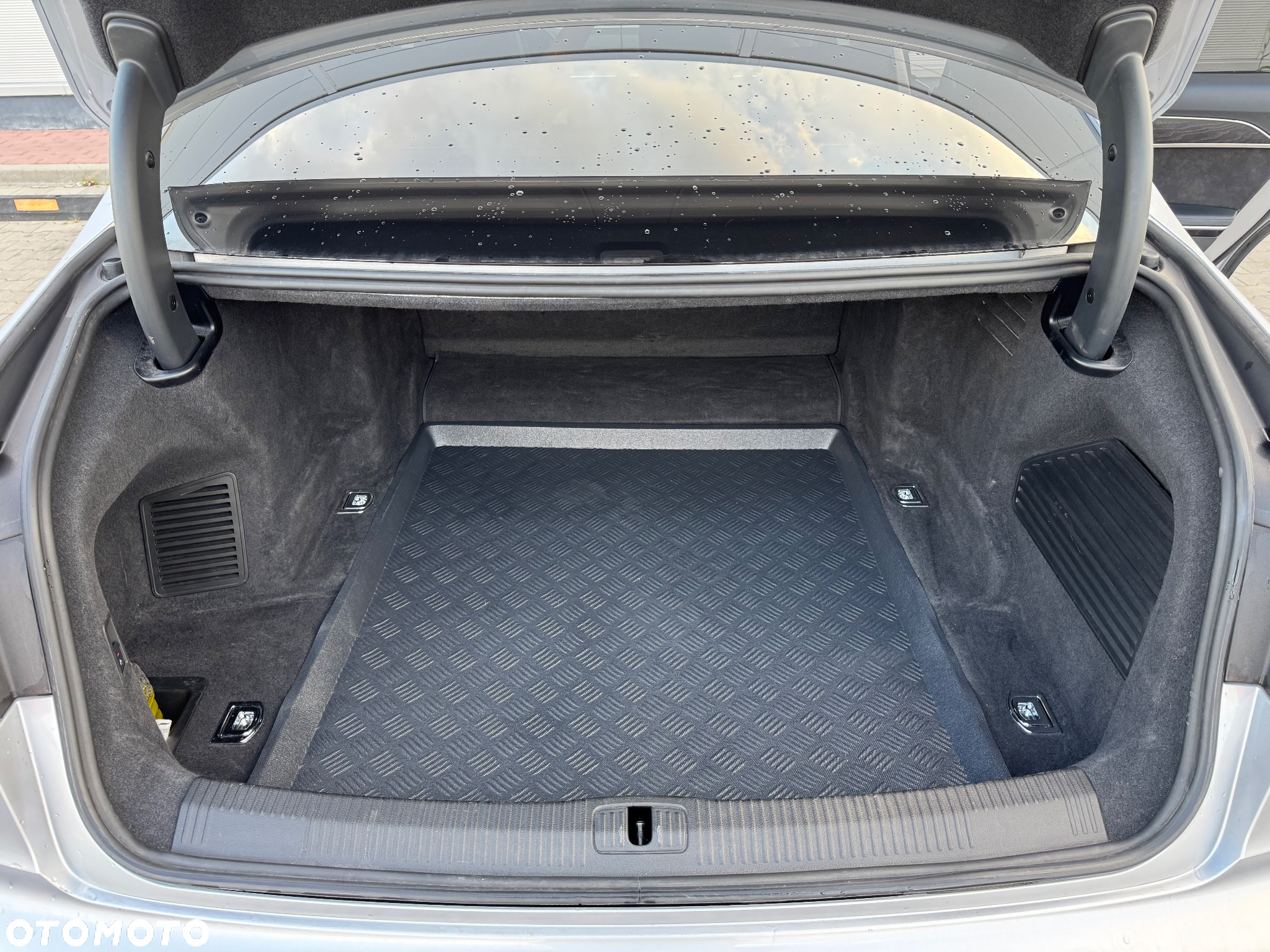 Audi A8 50 TDI quattro tiptronic - 24
