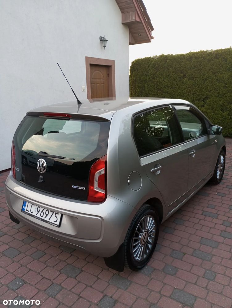 Volkswagen up! cheer - 4
