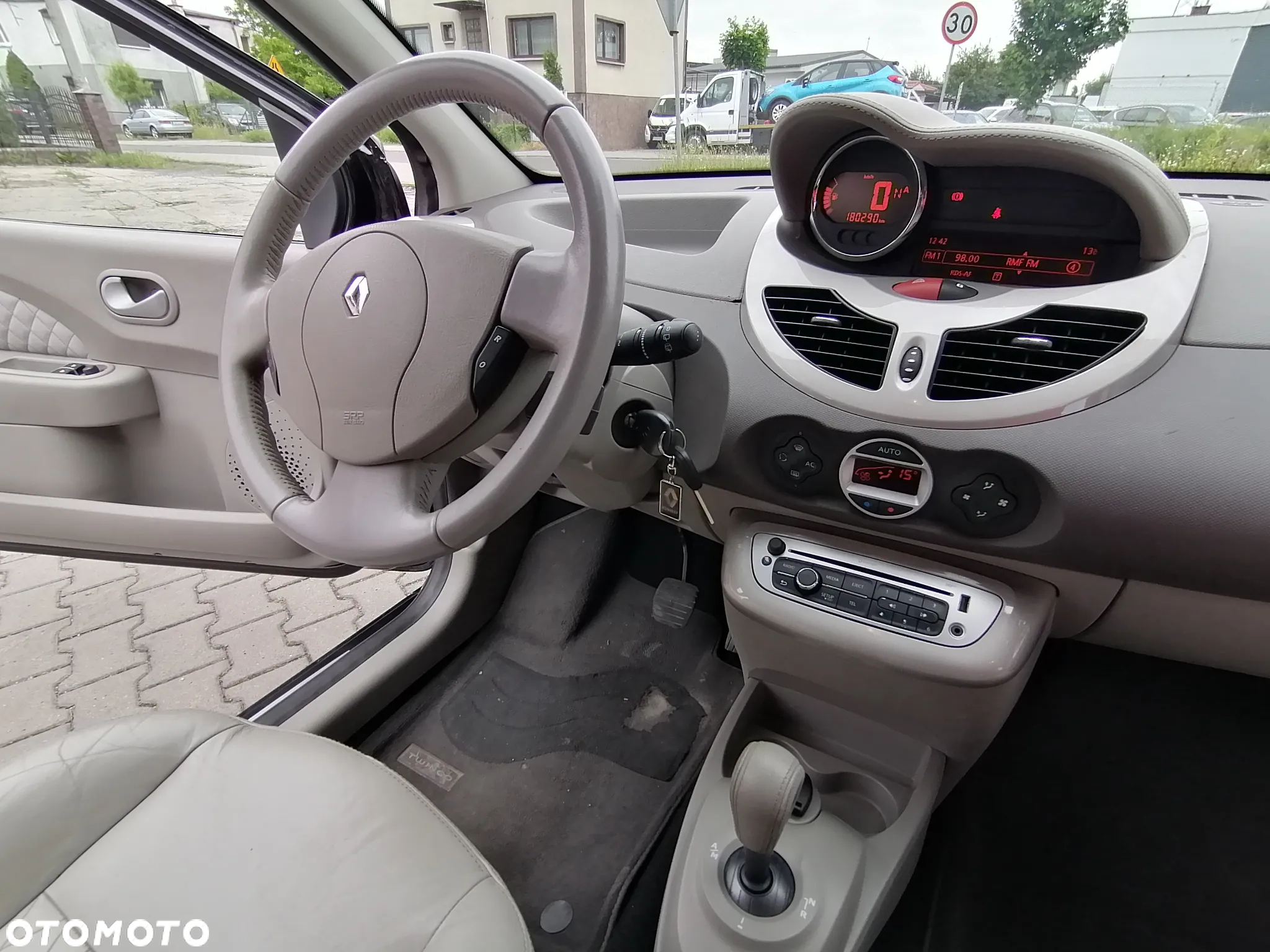 Renault Twingo 1.2 16V 75 Quickshift Paris - 23