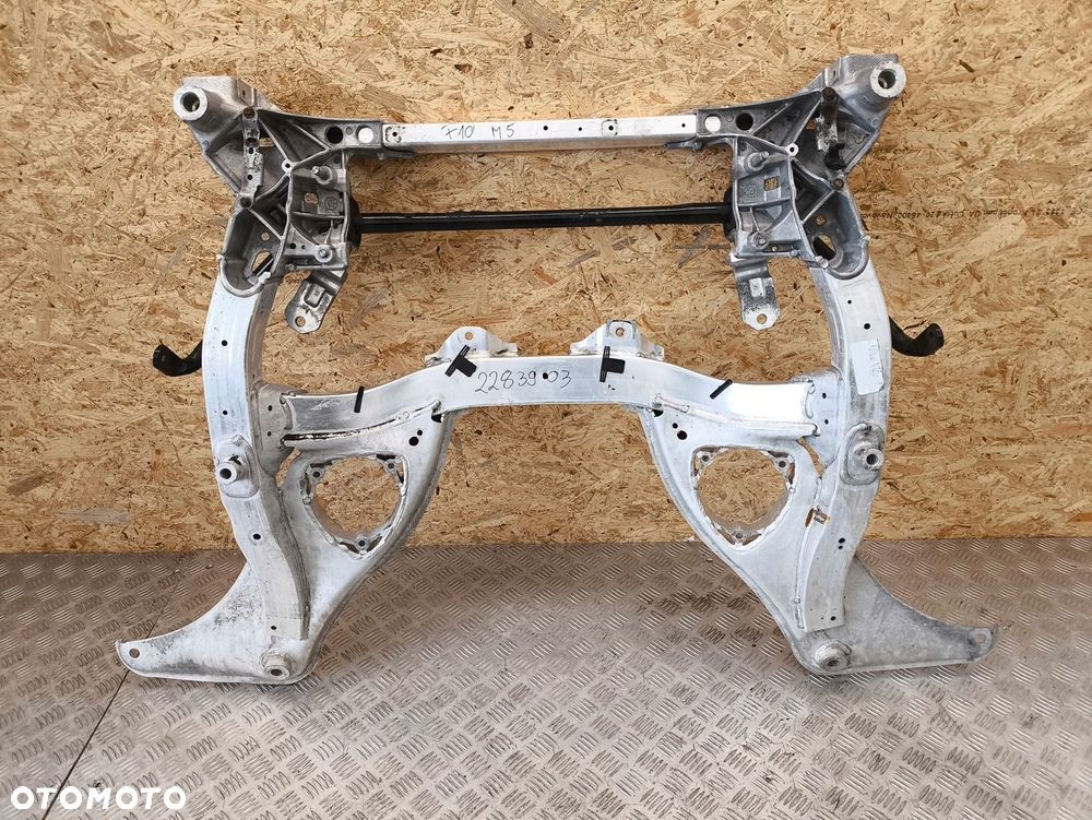 BMW M5 F10 M6 F06 F12 F13 SANKI WÓZEK KOŁYSKA BELKA ZAWIESZENIA 2283903 - 2