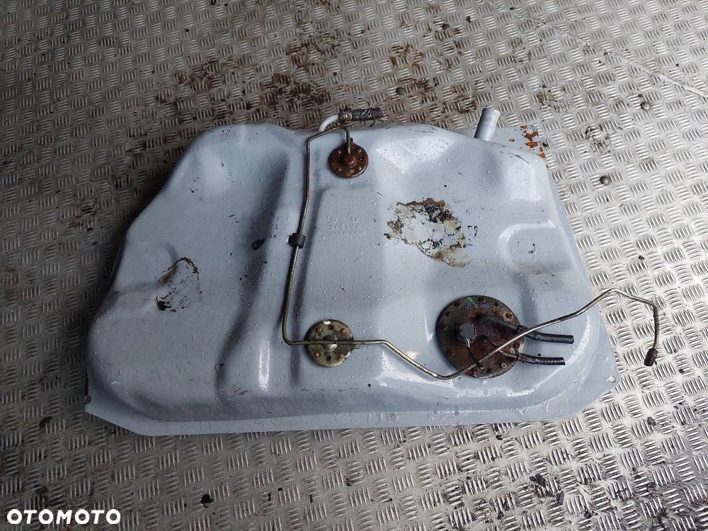 BAK ZBIORNIK PALIWA + POMPKA METALOWY TOYOTA COROLLA E11 LIFT 1.9 D - 1