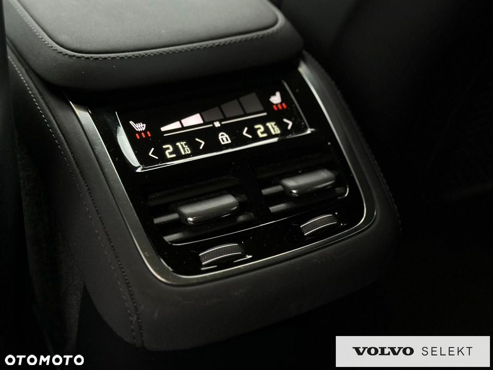 Volvo XC 90 - 35