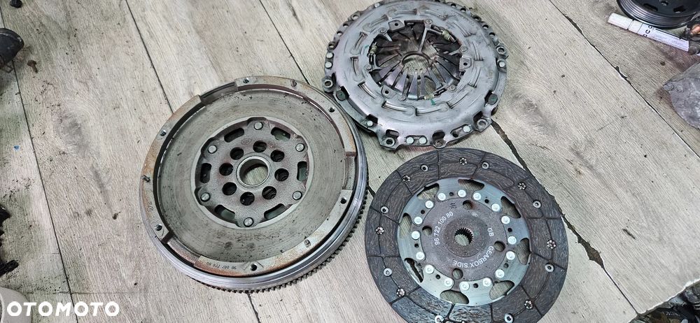 Sprzęgło koło dwumasowe tarcza docisk Peugeot 508 I 3008 C4 Picasso 2,0 HDI LUK 9800777080 - 1