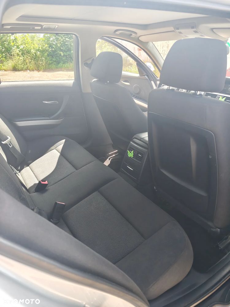 BMW Seria 3 320i - 9