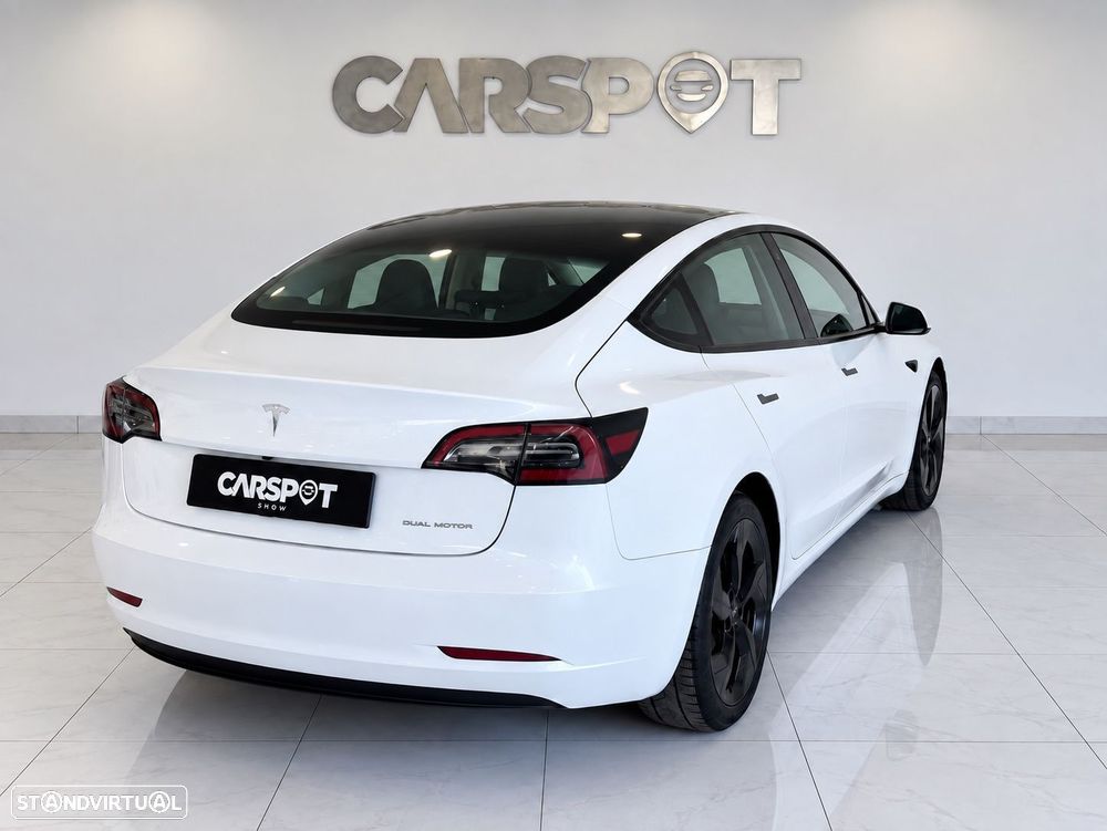 Tesla Model 3 - 3