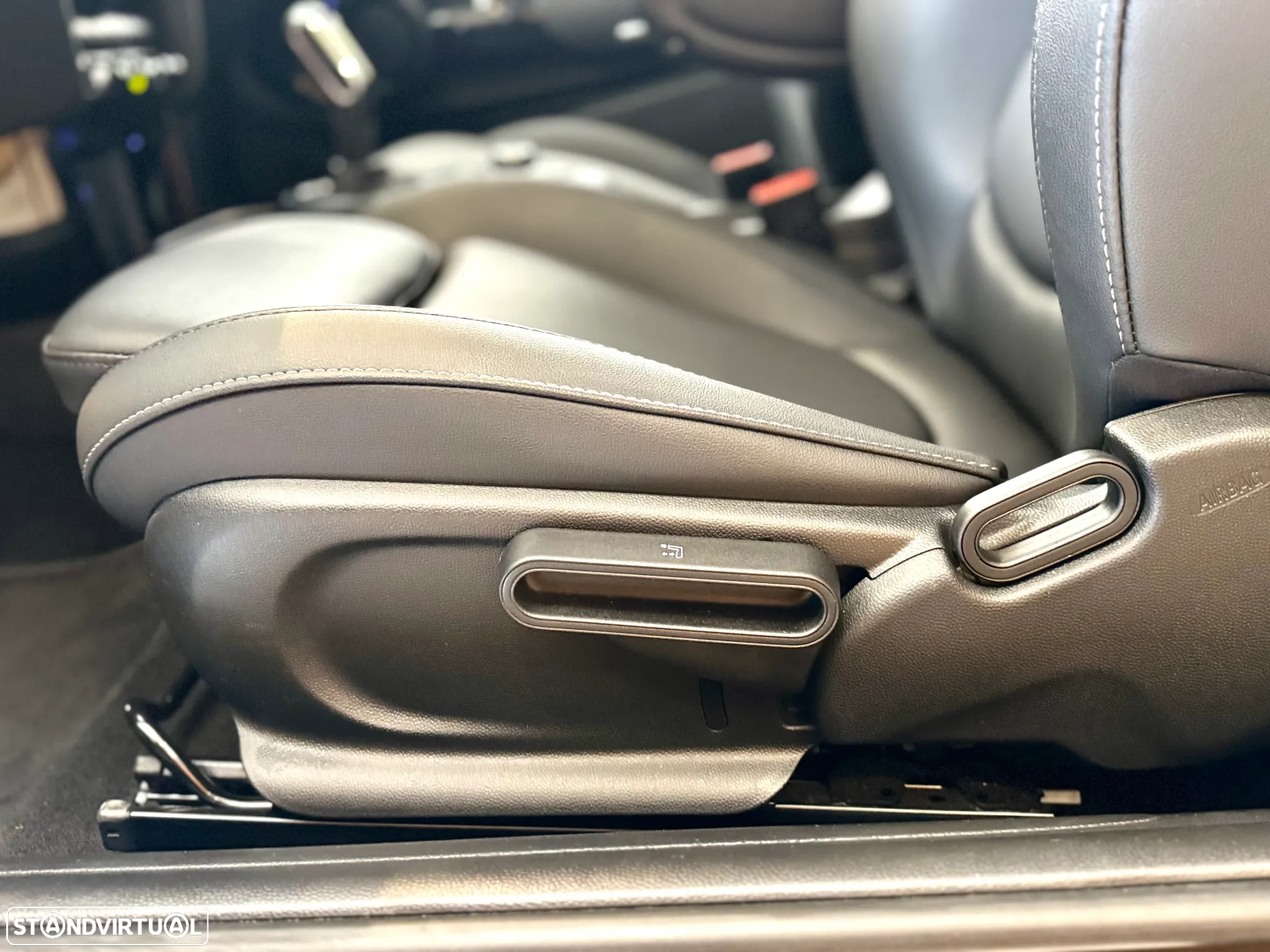 MINI 3 Portas Cooper SE Premium Extra Essential - 15