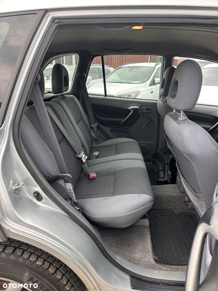 Toyota RAV4 2.0 D-4D 4x4 - 9