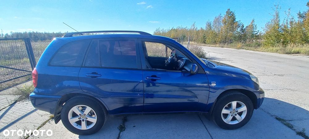 Toyota RAV4 - 10