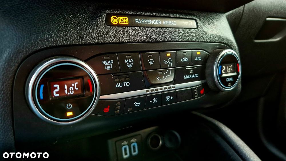 Ford Kuga 2.5 Duratec PHEV ST-LINE X - 33