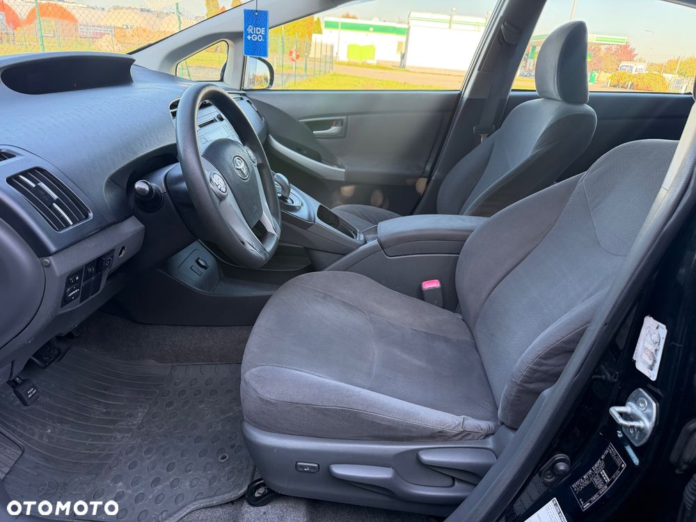 Toyota Prius - 9