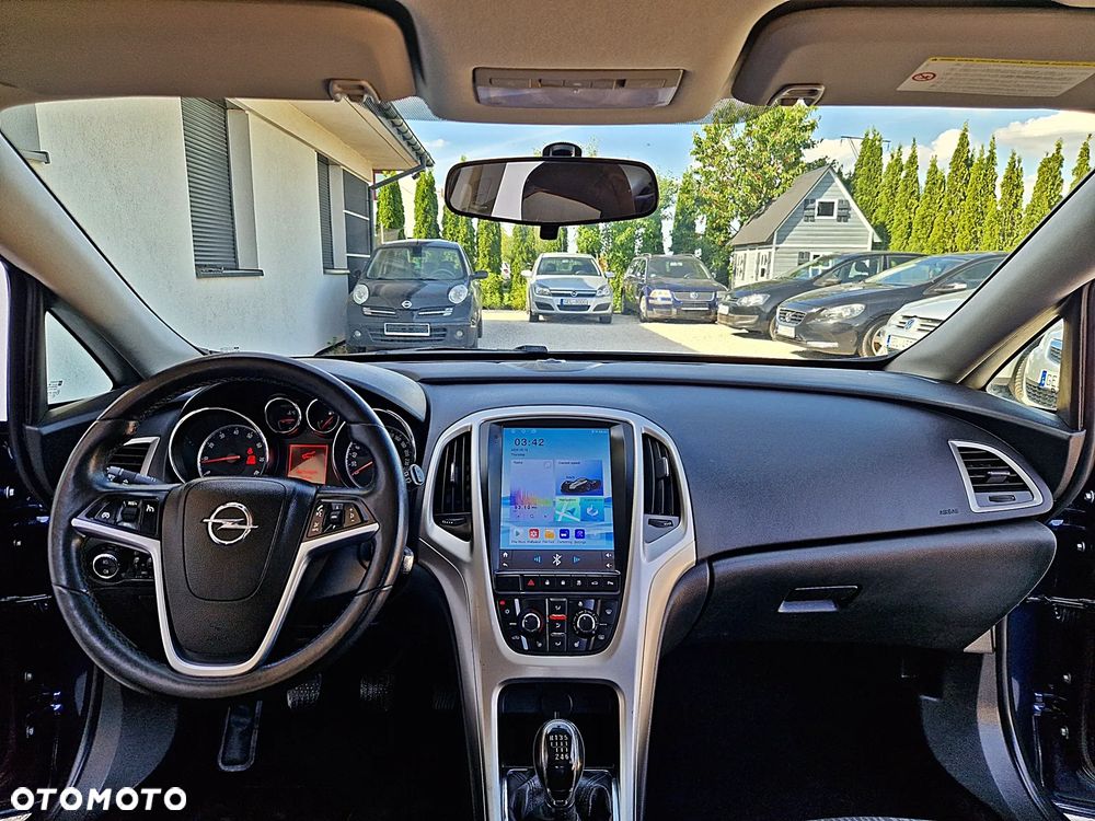 Opel Astra 1.4 Turbo 150 Jahre - 3