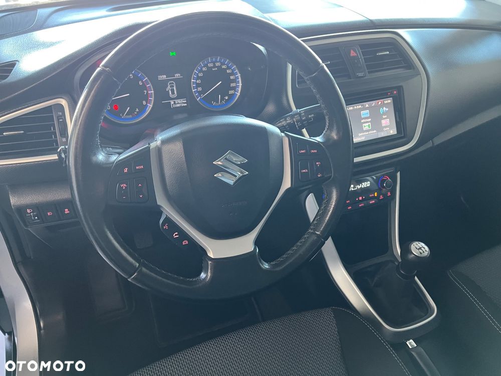 Suzuki SX4 S-Cross - 13