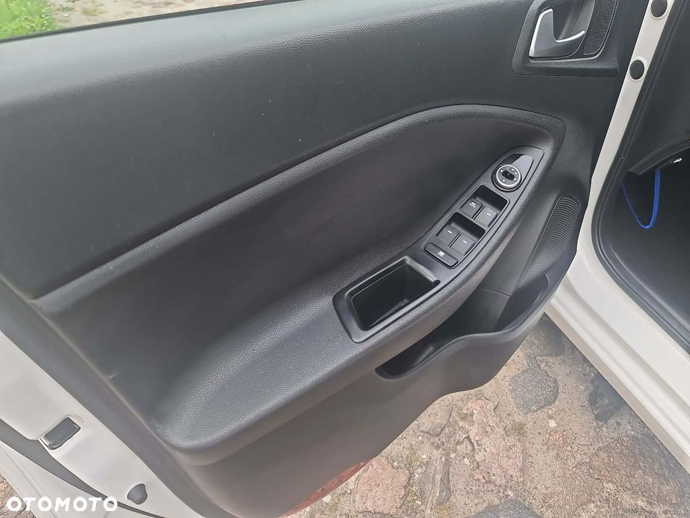 Hyundai i20 1.2 Passion Plus - 20