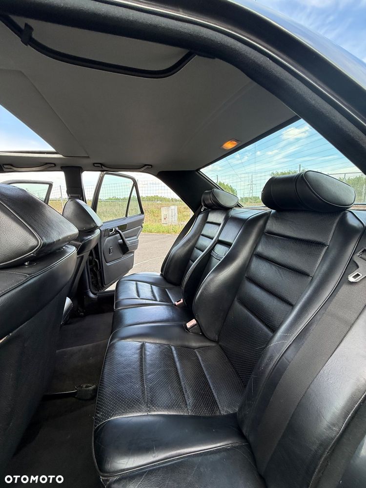 Mercedes-Benz W201 (190) - 26