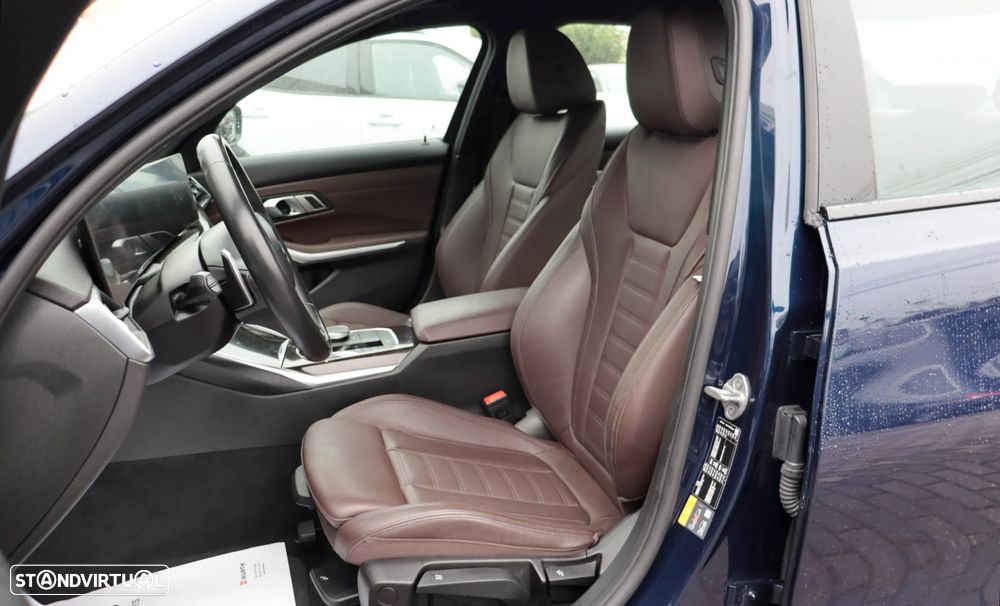 BMW 320 e Pack M Auto — fotografia 15