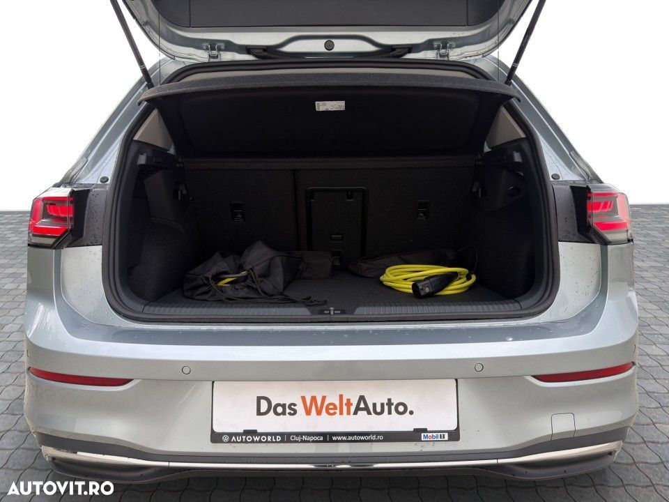 Volkswagen Golf - 12
