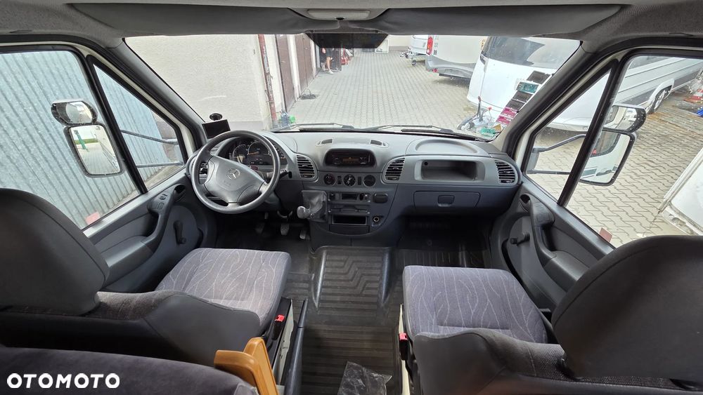 Mercedes-Benz Sprinter LMC - 13