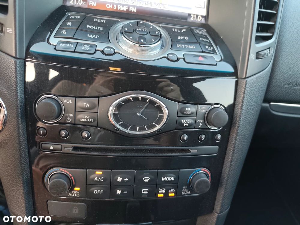 Infiniti Q70 3.0d S - 16