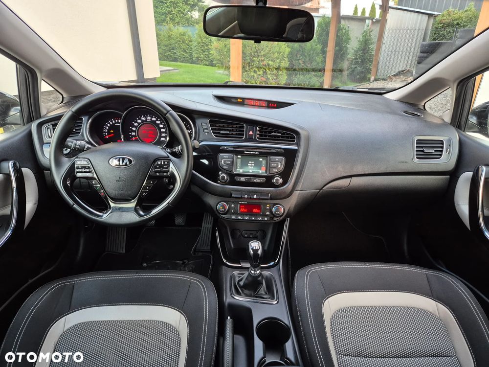 Kia Ceed 1.4 CVVT Vision - 28