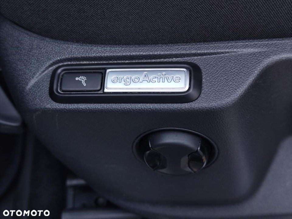 Volkswagen Tiguan - 33