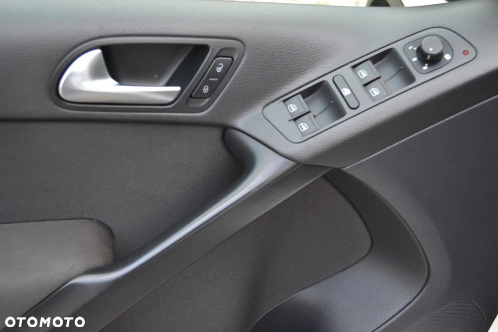 Volkswagen Tiguan 1.4 TSI 4Motion Trend & Fun - 9