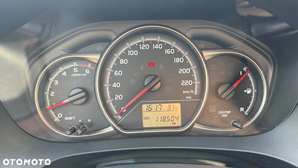 Toyota Yaris 1.4 D-4D Active - 14