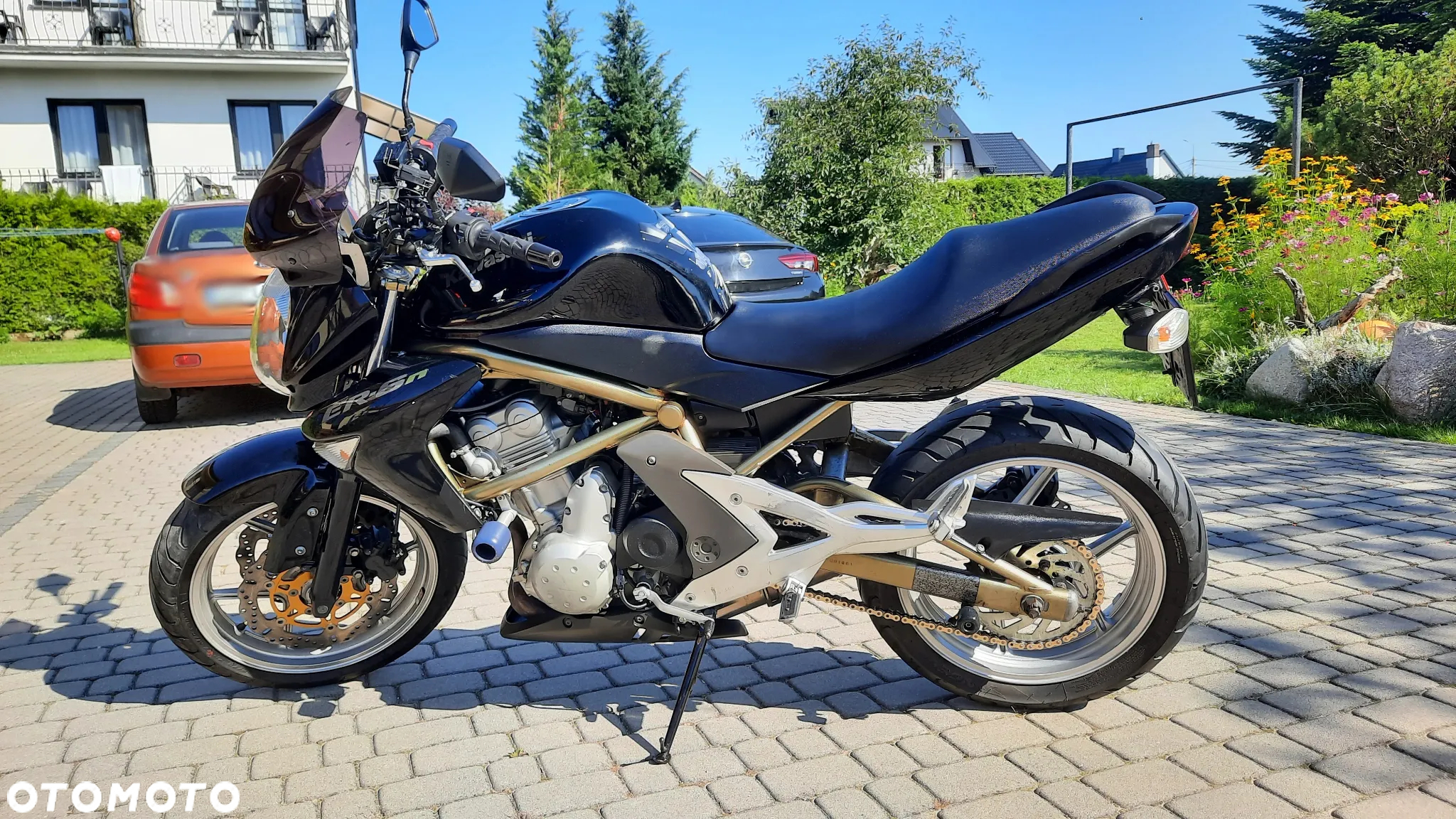 Kawasaki ER - 2