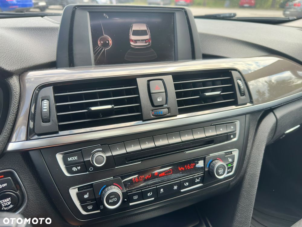 BMW Seria 3 320d Luxury Line - 10