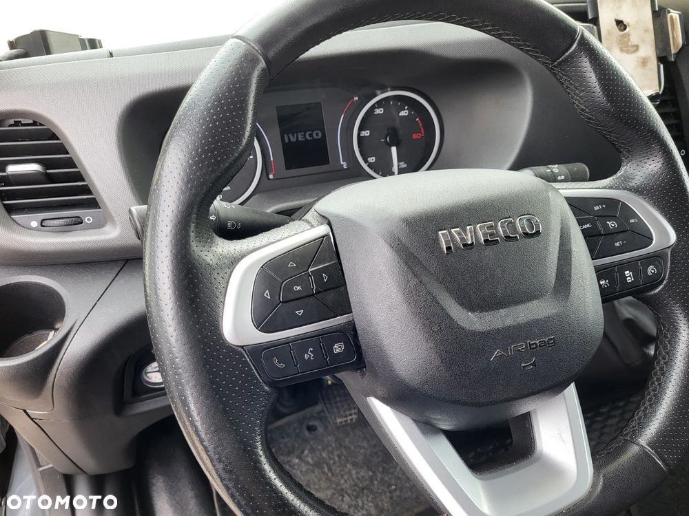 Iveco 35s18 - 10
