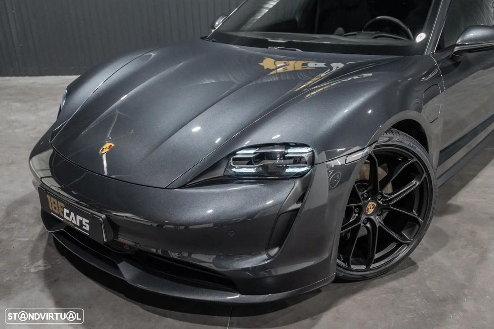 Porsche Taycan 4 - 33