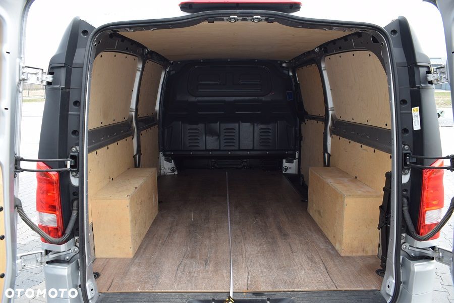 Mercedes-Benz VITO - 22