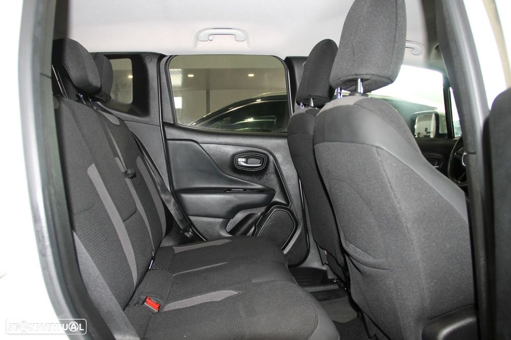 Jeep Renegade - 10