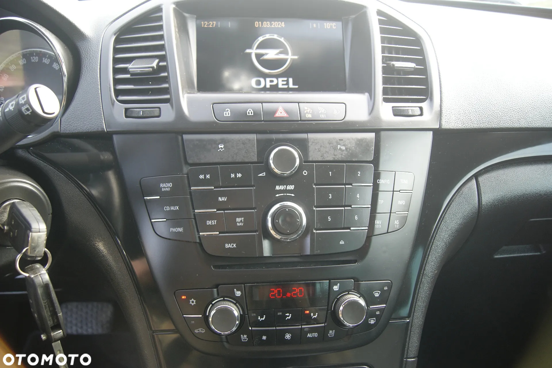 Opel Insignia - 10