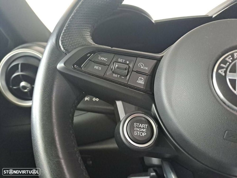 Alfa Romeo Tonale 1.5 Hybrid Sprint - 16