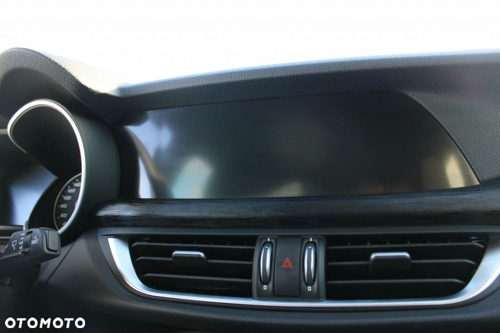 Alfa Romeo Stelvio - 26