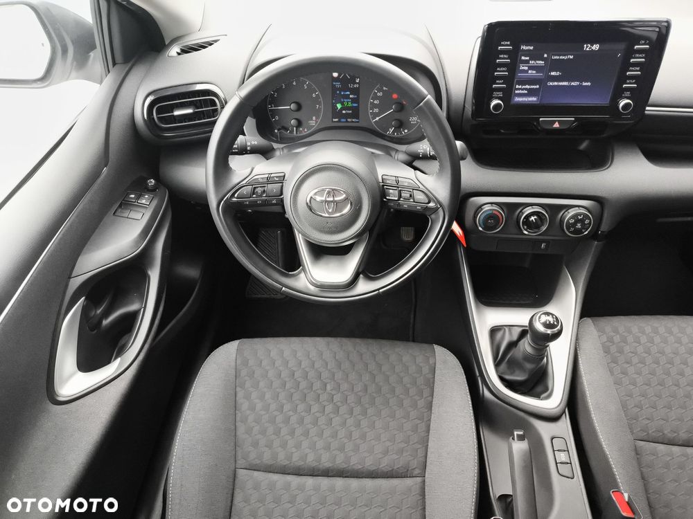 Toyota Yaris - 12
