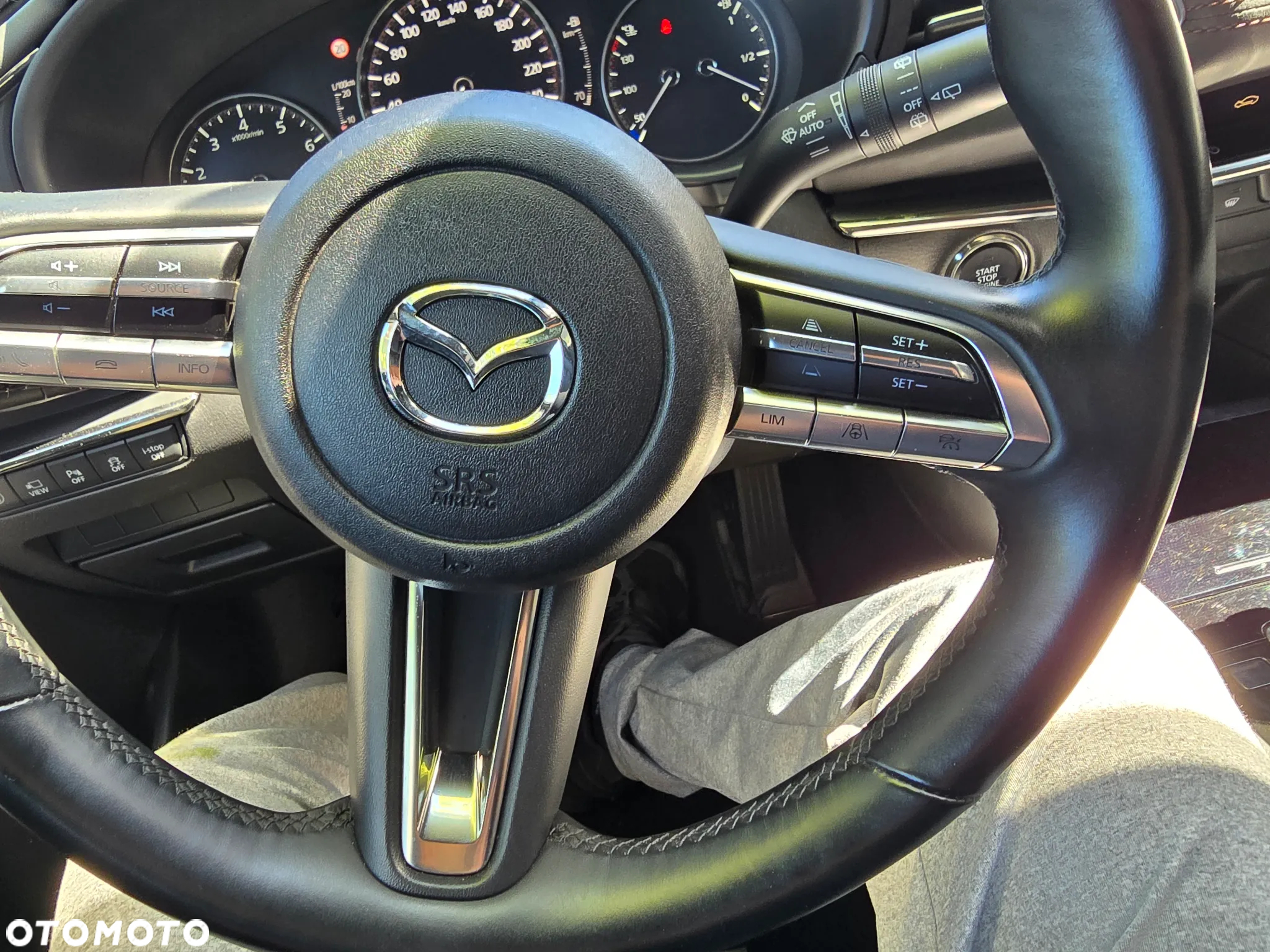 Mazda 3 - 11