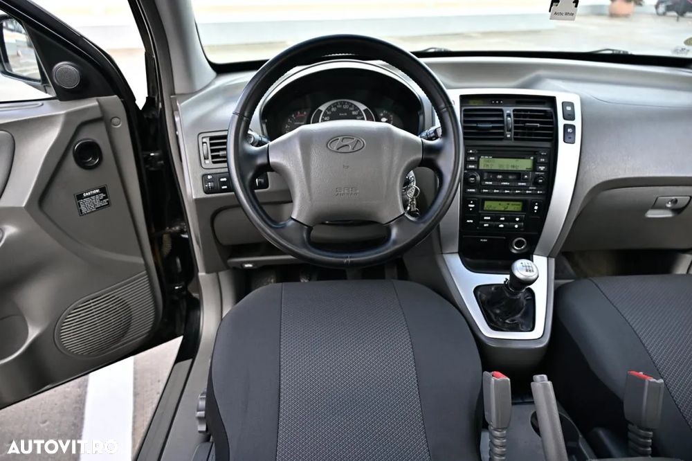 Hyundai Tucson 2.0 CRDI VGT GLS 4WD STD - 15