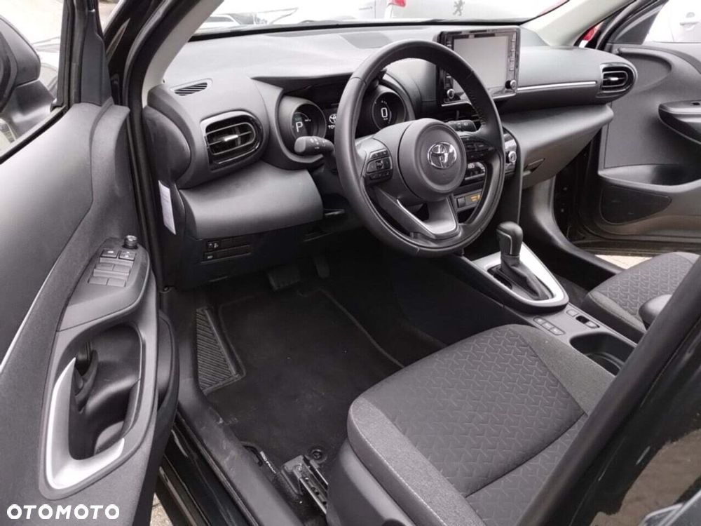 Toyota Yaris - 5