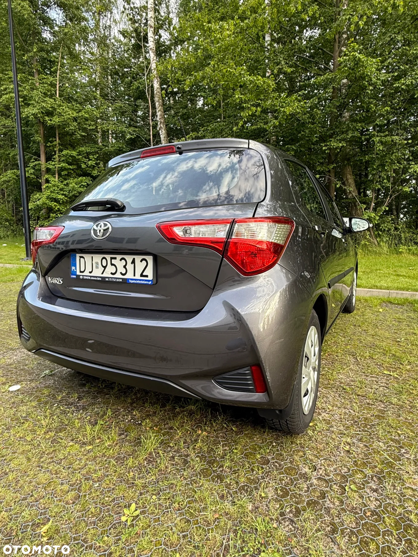 Toyota Yaris 1.5 Premium - 6