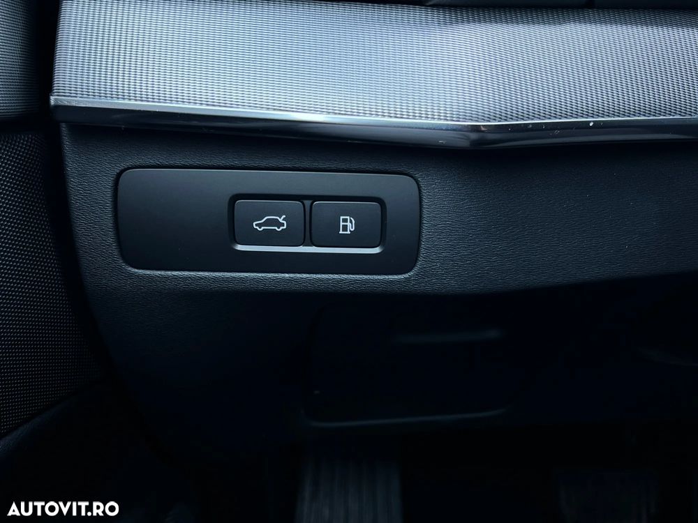 Volvo XC 90 Recharge T8 eAWD R-Design - 21
