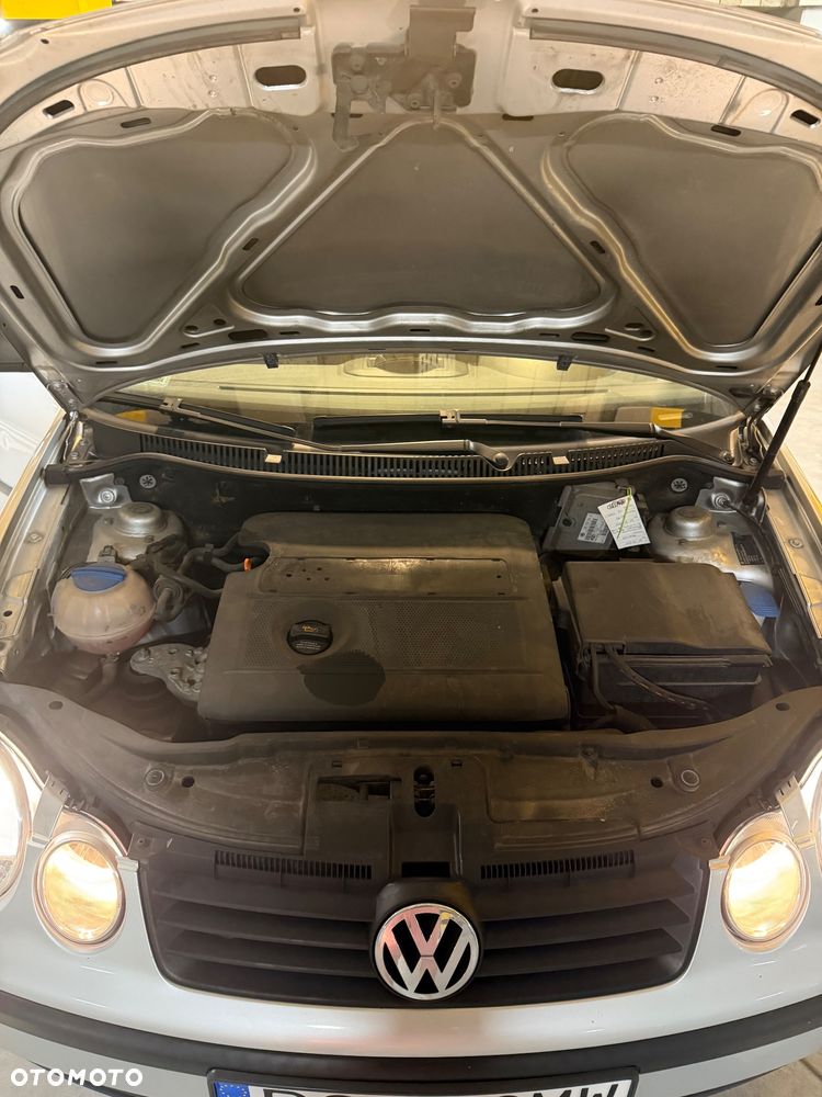 Volkswagen Polo 1.4 16V Basis - 9