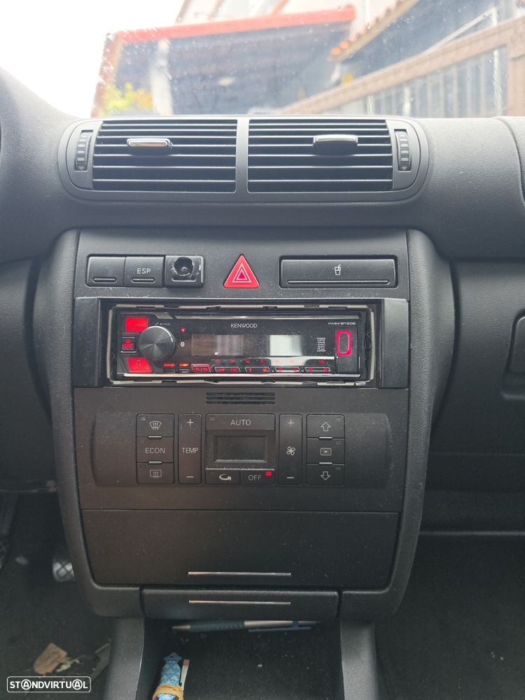 Audi A3 1.6 Attraction - 4