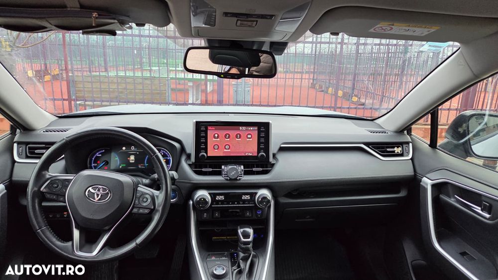 Toyota RAV4 2.5 Hybrid VVT-iE 4x4 Luxury - 8