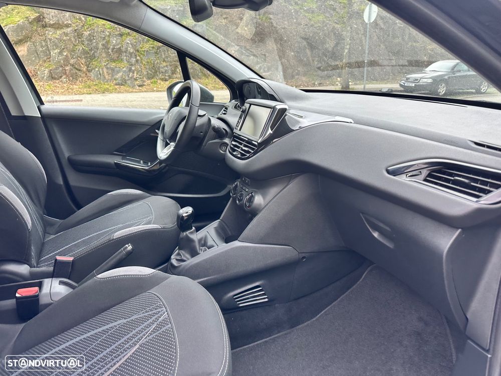 Peugeot 208 1.4 HDi Active - 33